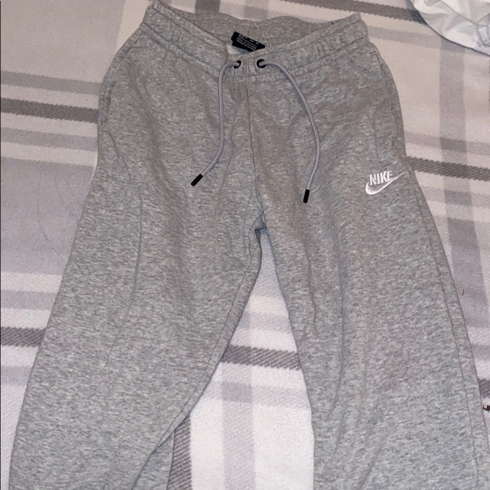 women’s sweatpants